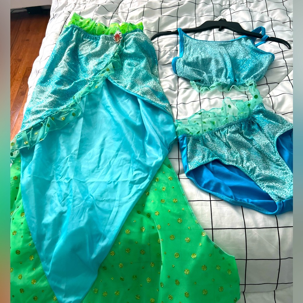 Halloween 🎃 sale Rare NWOT Little Mermaid costume/swimsuit n coverup. Size XL/14